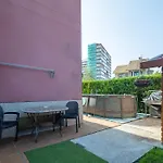 Almar Apartment *