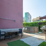 Almar Apartment *